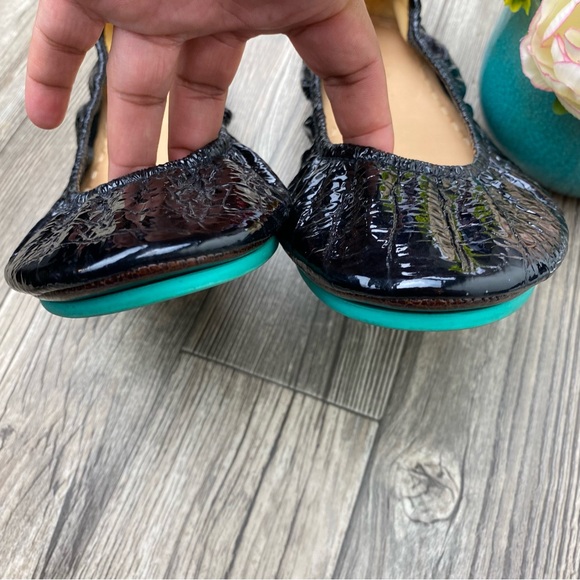 Tieks Obsidian Black Flats Size 12 - Picture 3 of 9